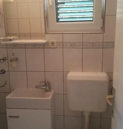 Vis Apartment