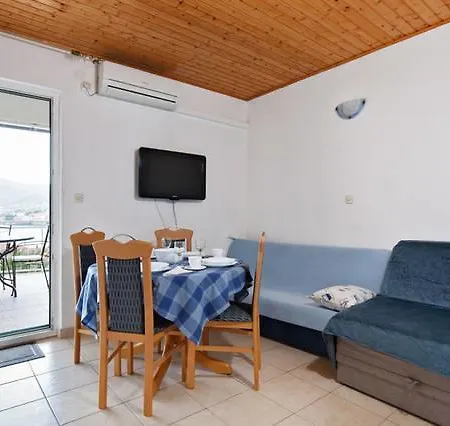 Vis Apartment *